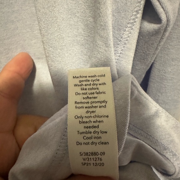 Athleta Women's Light blue Long Sleeve Tee - Picture 3 of 6